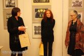 Директор Центра г-жа Трийн Сооне и инициатор выставки художник Вииве Ноор